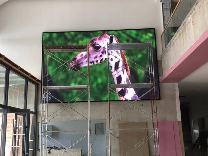 山東濟南LED顯示屏生產(chǎn)廠家——室內(nèi)全彩大屏幕與舞臺LED顯示屏專業(yè)服務商